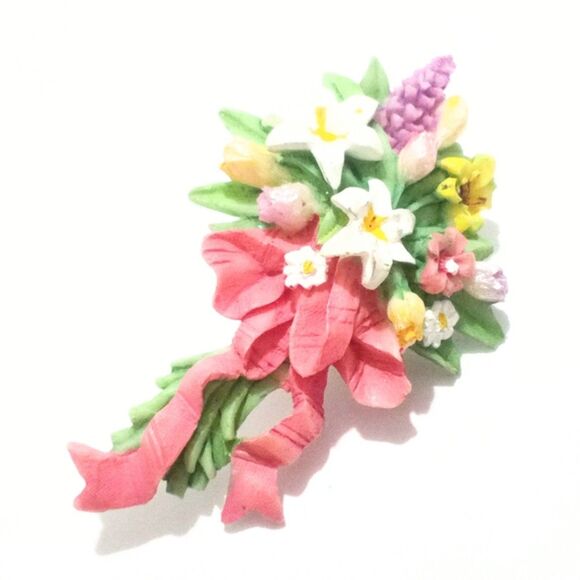 Vintage Pink Pastel Flower Bouquet Resin Pin Back Brooch - Picture 3 of 5